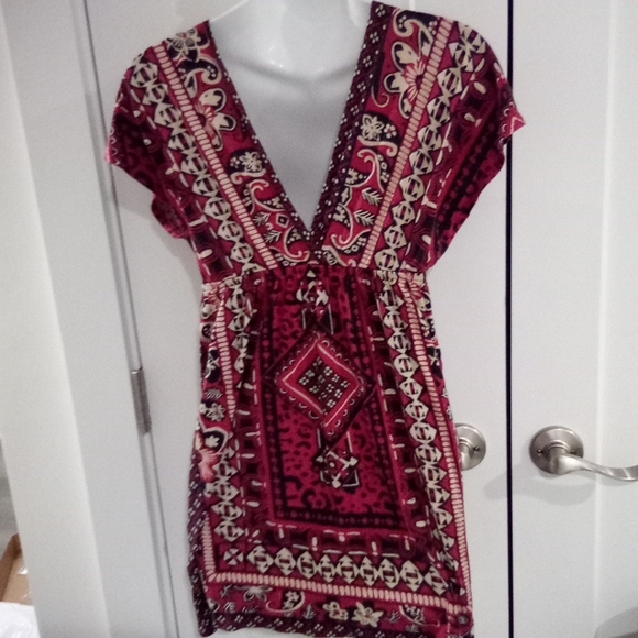 Boho Tunic Dress Plunge Neckline Red/Black Geo Pattern Dolman Sleeve - Picture 6 of 12
